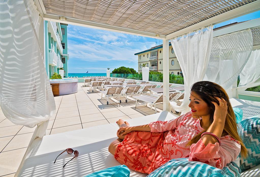 Hotel Montecarlo Bibione Exterior foto