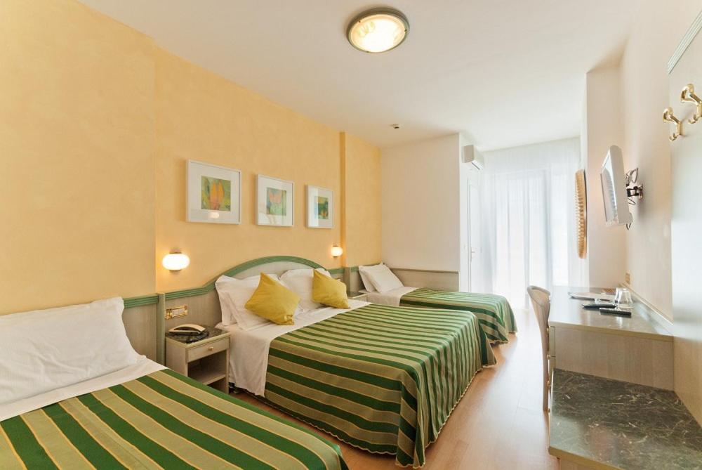 Hotel Montecarlo Bibione Exterior foto